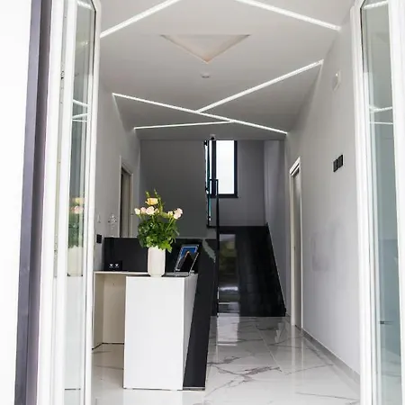 Bed & Breakfast Maison De Julia 4*